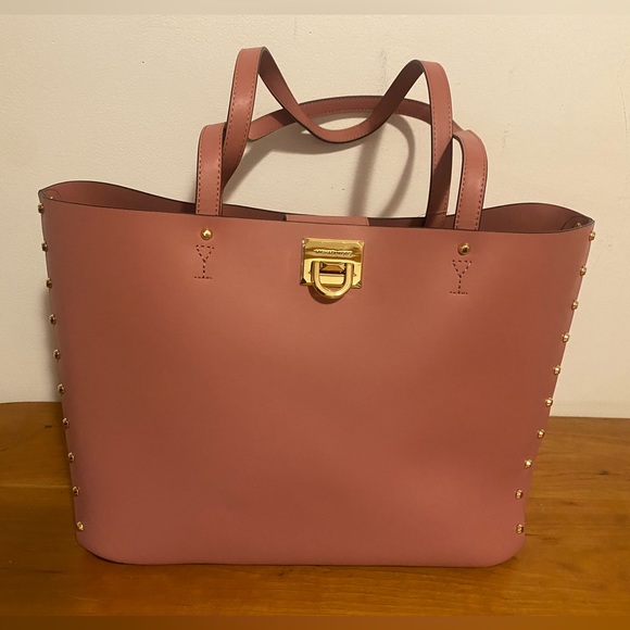 Michael Kors Handbags - Michae Kors Manhattan large leather tote NWT color rose